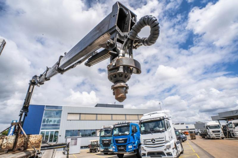 Renault LANDER 340 DXI-6X4+HIAB 14 T/m/3xhydr. - Platós teherautó, Darus autó: 3 kép. Renault LANDER 340 DXI-6X4+HIAB 14 T/m/3xhydr. - Platós teherautó, Darus autó: 3 kép.