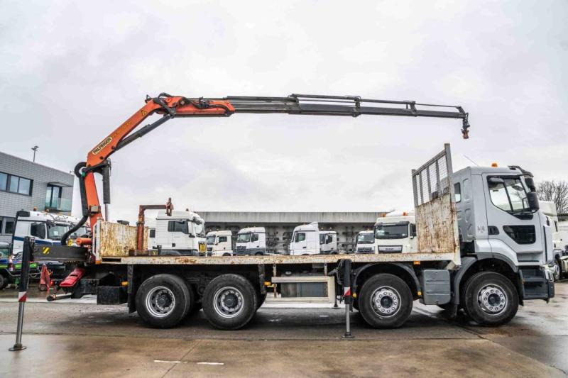 Platós teherautó, Darus autó Renault LANDER 380 DXI+PALFINGER 18002/4X: 6 kép. Platós teherautó, Darus autó Renault LANDER 380 DXI+PALFINGER 18002/4X: 6 kép.