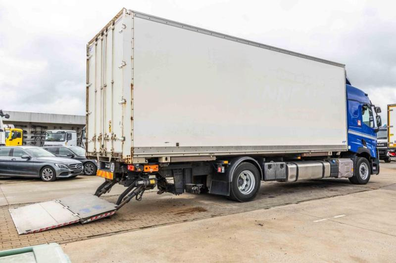 Renault T460+E6 - Ponyvás teherautó: 5 kép. Renault T460+E6 - Ponyvás teherautó: 5 kép.