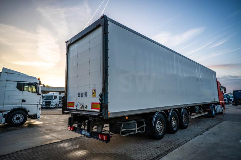 Samro S338D HPF+ PORTE FIT - Félpótkocsi dobozos: 4 kép. Samro S338D HPF+ PORTE FIT - Félpótkocsi dobozos: 4 kép.