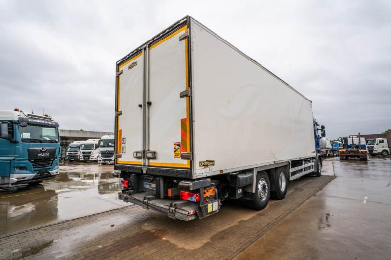 Scania R 410+CHEREAU+CARRIER 1150 MT+DHOLLANDIA 2.5T - Hűtős teherautó: 3 kép. Scania R 410+CHEREAU+CARRIER 1150 MT+DHOLLANDIA 2.5T - Hűtős teherautó: 3 kép.