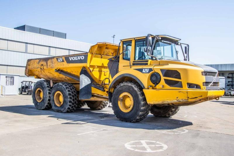 Volvo DUMPER A25F - Bánya teherautó: 2 kép. Volvo DUMPER A25F - Bánya teherautó: 2 kép.