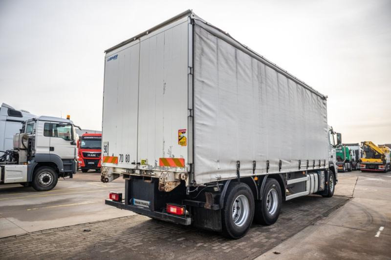 Volvo FM330-6x2-10 pneus/tires-intarder - Ponyvás teherautó: 3 kép. Volvo FM330-6x2-10 pneus/tires-intarder - Ponyvás teherautó: 3 kép.