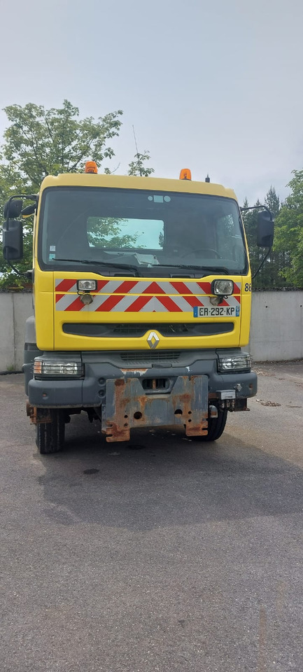 RENAULT - Billenőplatós teherautó: 1 kép. RENAULT - Billenőplatós teherautó: 1 kép.