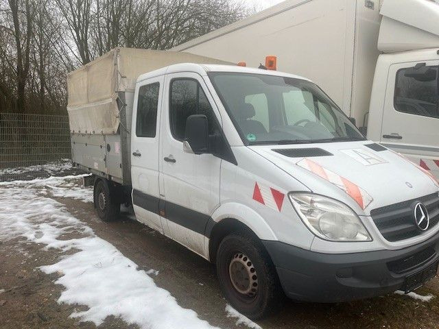 Mercedes-Benz Sprinter - Billenőplatós kisteherautó: 5 kép. Mercedes-Benz Sprinter - Billenőplatós kisteherautó: 5 kép.