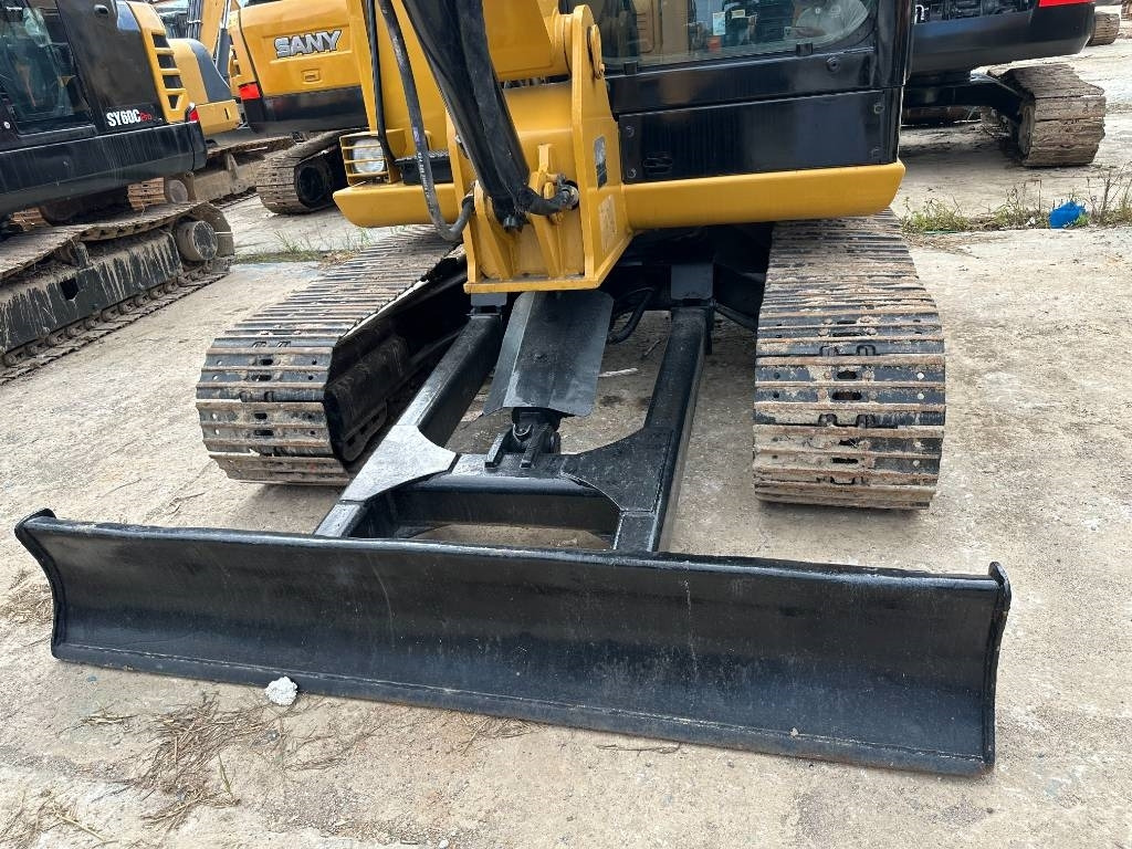 CAT 306E2 - Minikotró: 3 kép. CAT 306E2 - Minikotró: 3 kép.