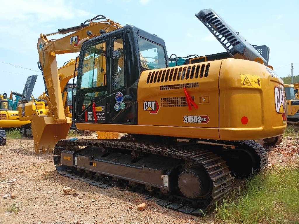 CAT 315D2GC - Lánctalpas kotró: 3 kép. CAT 315D2GC - Lánctalpas kotró: 3 kép.