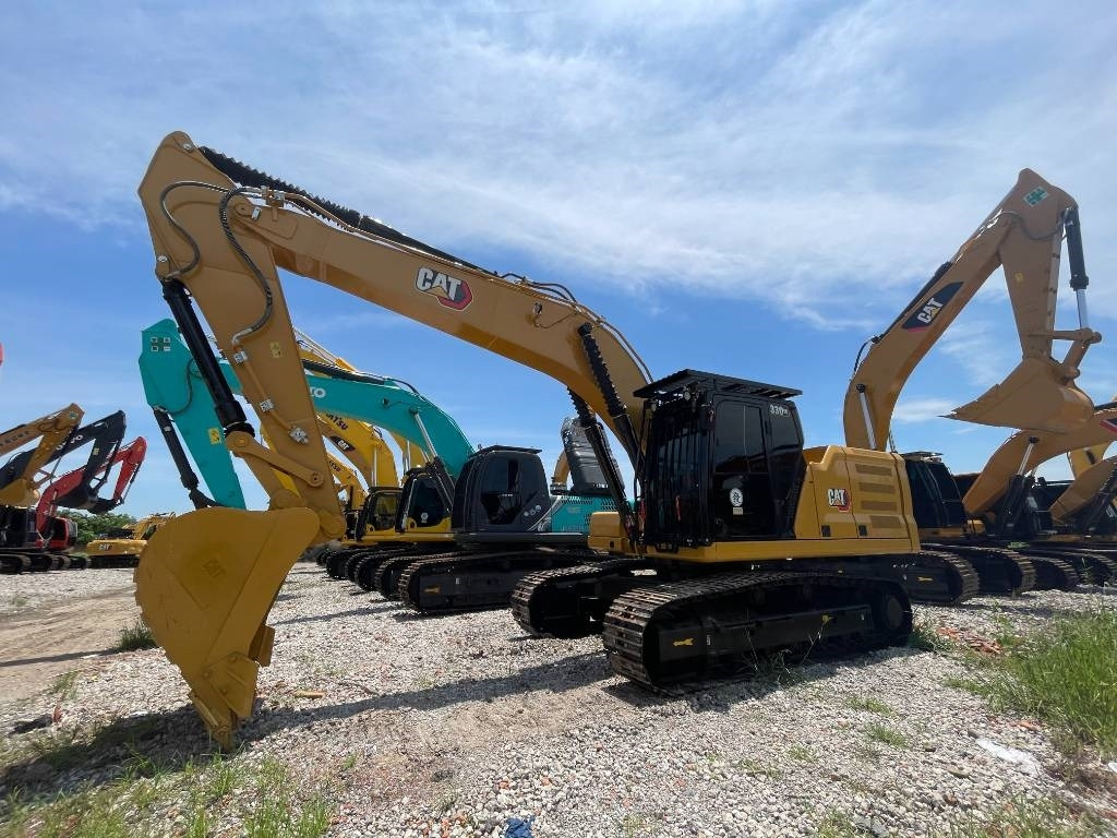 CAT 330GC - Lánctalpas kotró: 2 kép. CAT 330GC - Lánctalpas kotró: 2 kép.