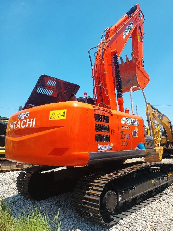 Hitachi ZX 200  - Lánctalpas kotró: 5 kép. Hitachi ZX 200  - Lánctalpas kotró: 5 kép.