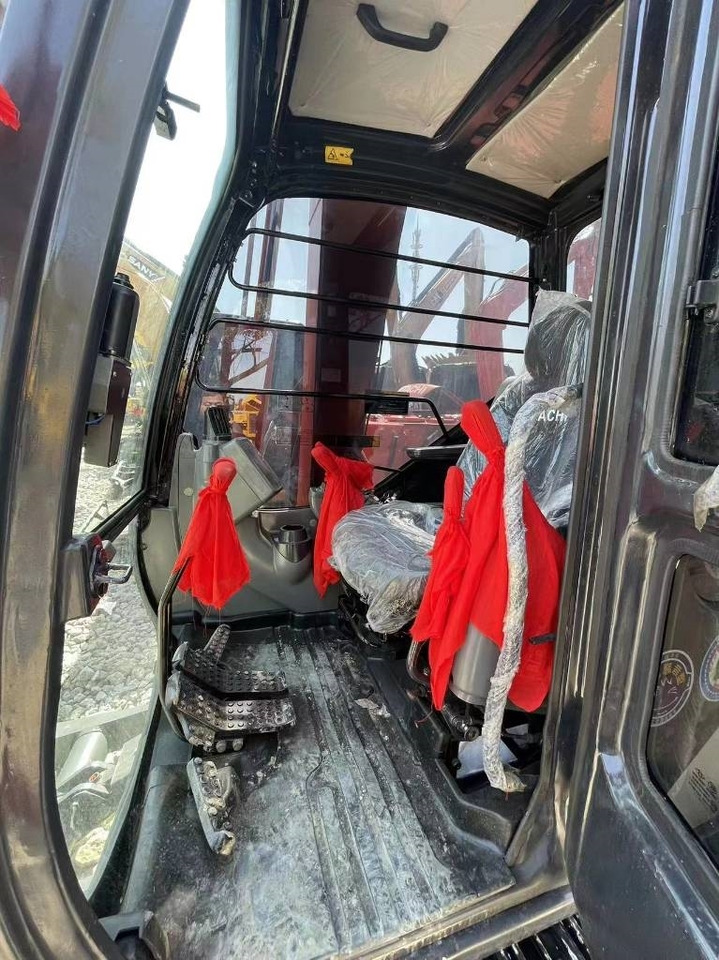 Hitachi ZX 60 - Minikotró: 5 kép. Hitachi ZX 60 - Minikotró: 5 kép.