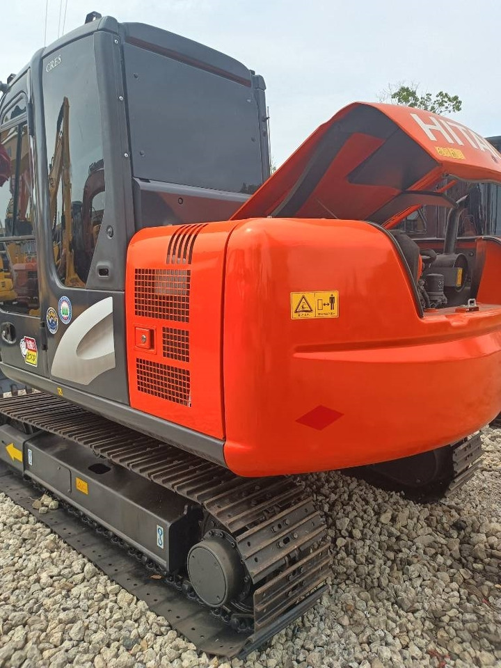 Hitachi ZX 70 - Minikotró: 5 kép. Hitachi ZX 70 - Minikotró: 5 kép.