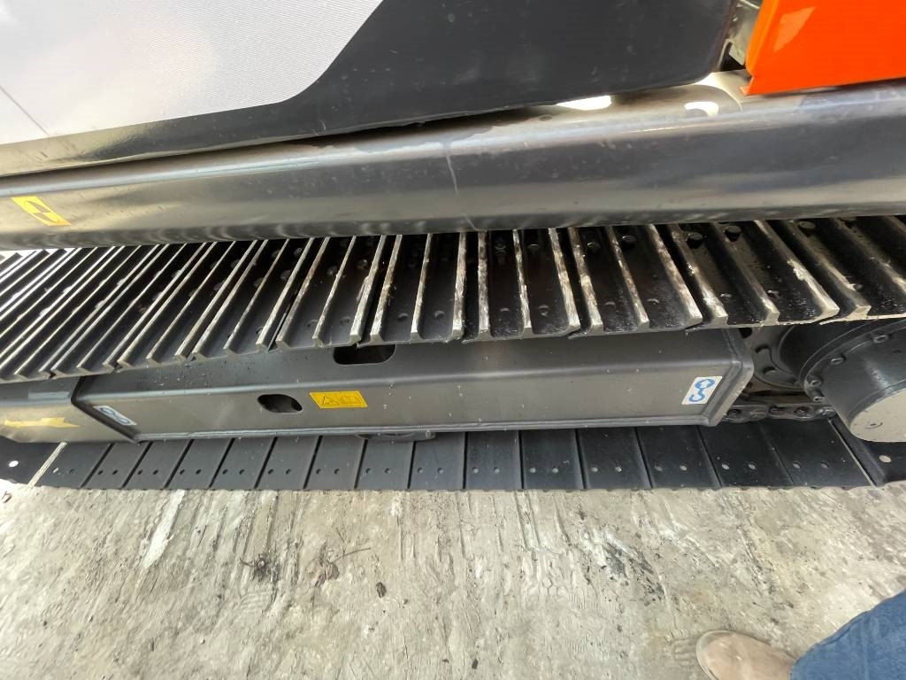 Hitachi ZX 70 - Minikotró: 4 kép. Hitachi ZX 70 - Minikotró: 4 kép.