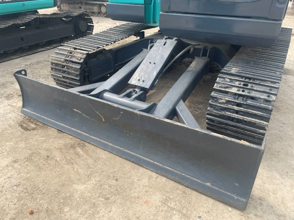 Kobelco SK 75 - Minikotró: 4 kép. Kobelco SK 75 - Minikotró: 4 kép.