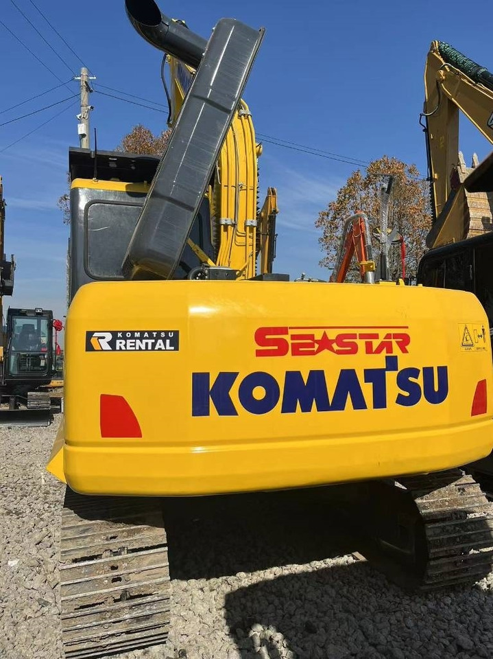 Komatsu PC 130 - Lánctalpas kotró: 3 kép. Komatsu PC 130 - Lánctalpas kotró: 3 kép.
