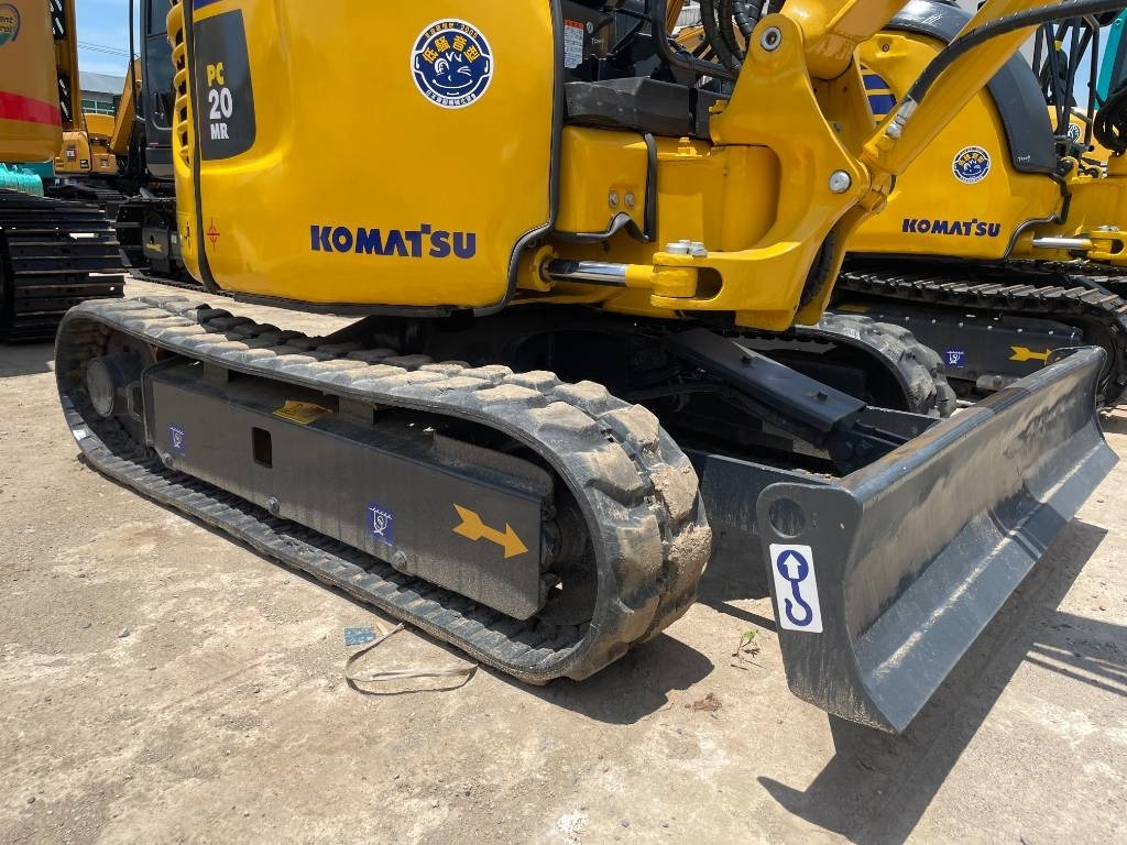 Komatsu PC 20 MR - Minikotró: 5 kép. Komatsu PC 20 MR - Minikotró: 5 kép.