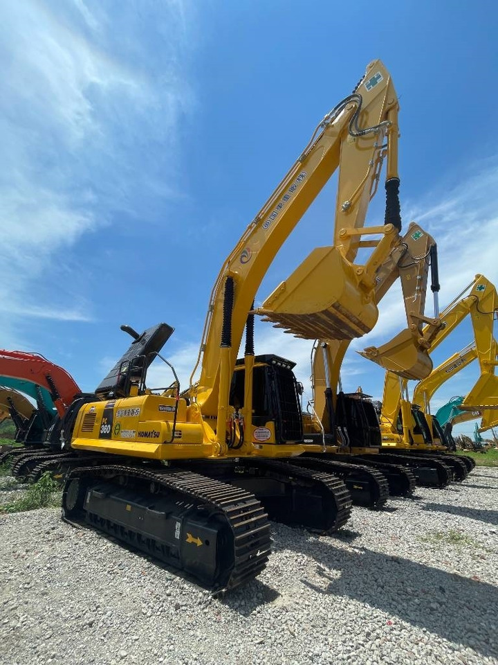 Komatsu PC 360 - Lánctalpas kotró: 1 kép. Komatsu PC 360 - Lánctalpas kotró: 1 kép.