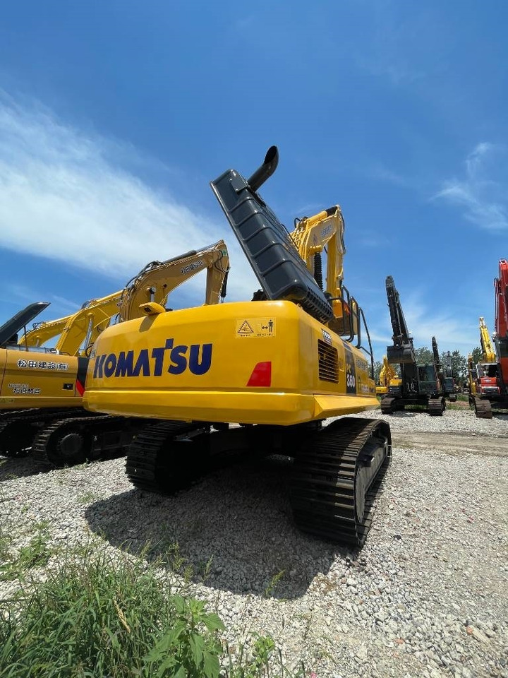 Komatsu PC 360 - Lánctalpas kotró: 5 kép. Komatsu PC 360 - Lánctalpas kotró: 5 kép.