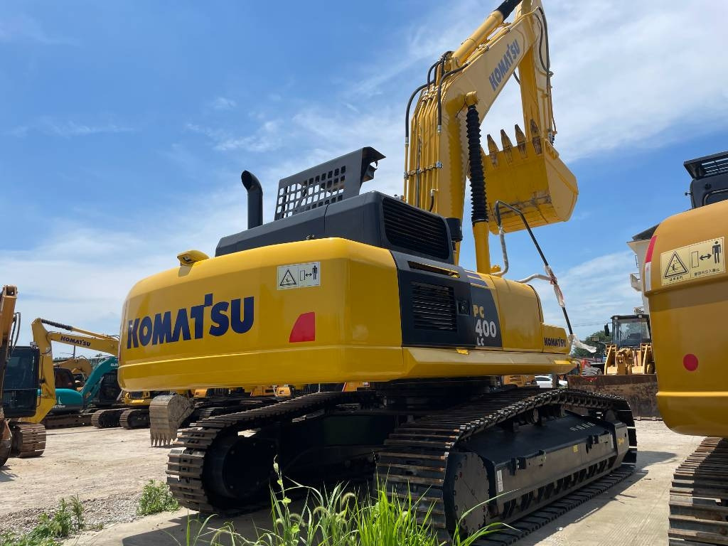 Komatsu PC 400 - Lánctalpas kotró: 1 kép. Komatsu PC 400 - Lánctalpas kotró: 1 kép.