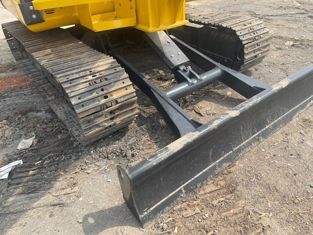 Komatsu PC56 - Minikotró: 5 kép. Komatsu PC56 - Minikotró: 5 kép.