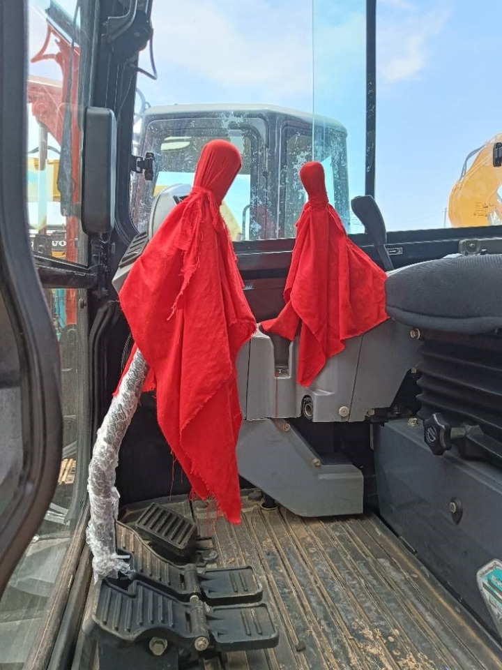 Kubota KX 165 - Minikotró: 5 kép. Kubota KX 165 - Minikotró: 5 kép.