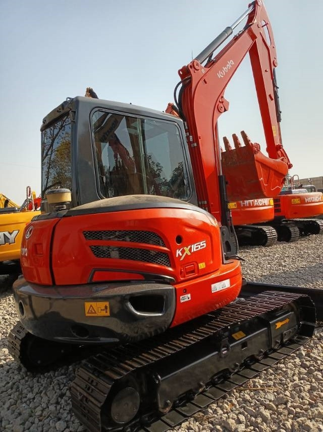 Kubota KX 165 - Minikotró: 5 kép. Kubota KX 165 - Minikotró: 5 kép.