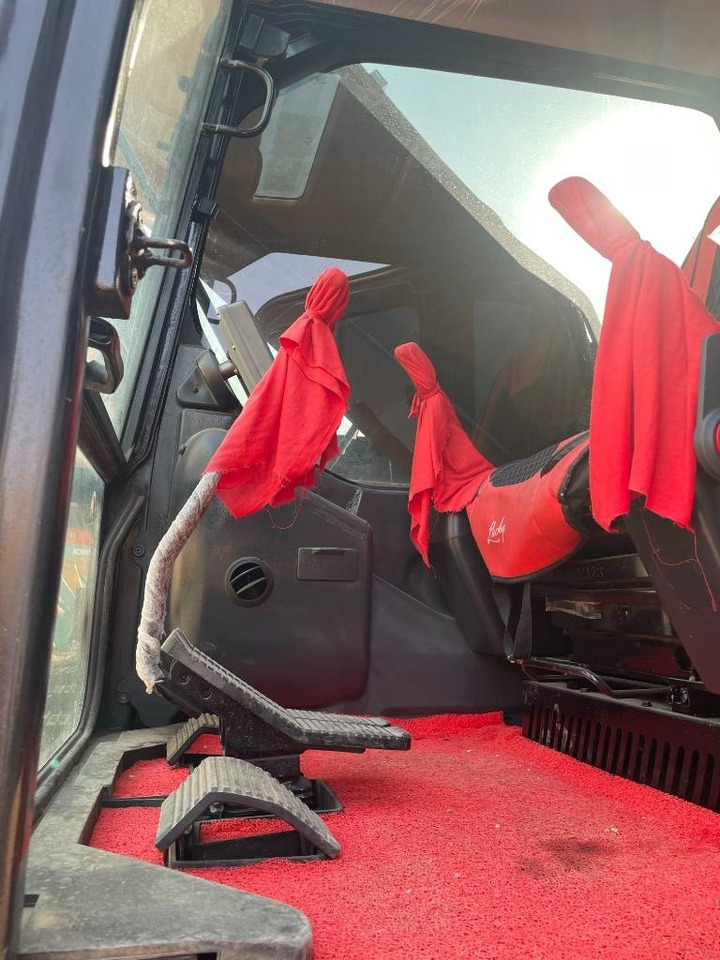 Új Lánctalpas kotró Sany 235c [ Copy ]: 7 kép.