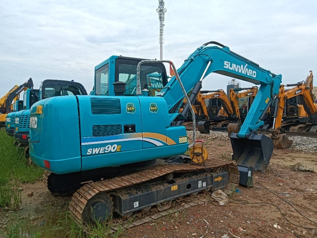 Sunward SWE 90  - Minikotró: 5 kép. Sunward SWE 90  - Minikotró: 5 kép.