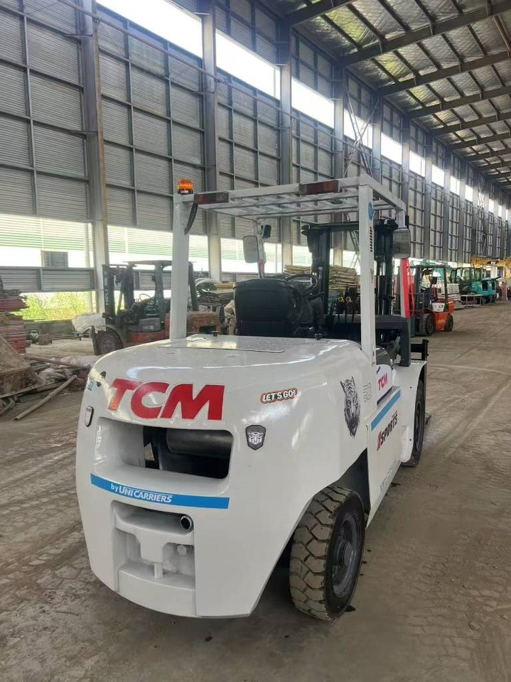 TCM FD 50 - Dízel targonca: 3 kép. TCM FD 50 - Dízel targonca: 3 kép.