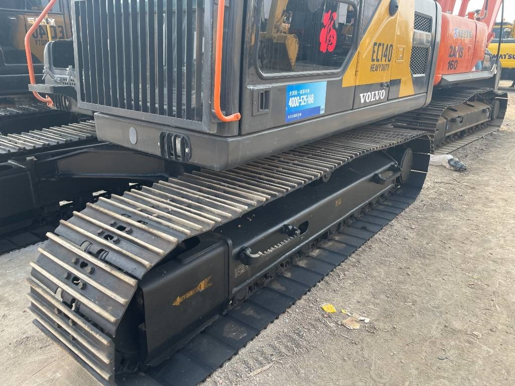 Volvo EC 140 - Lánctalpas kotró: 5 kép. Volvo EC 140 - Lánctalpas kotró: 5 kép.