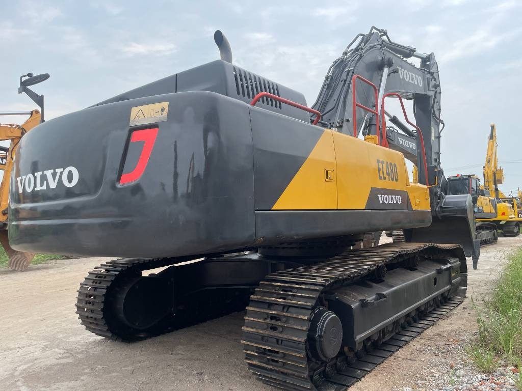 Volvo EC 480 - Lánctalpas kotró: 1 kép. Volvo EC 480 - Lánctalpas kotró: 1 kép.