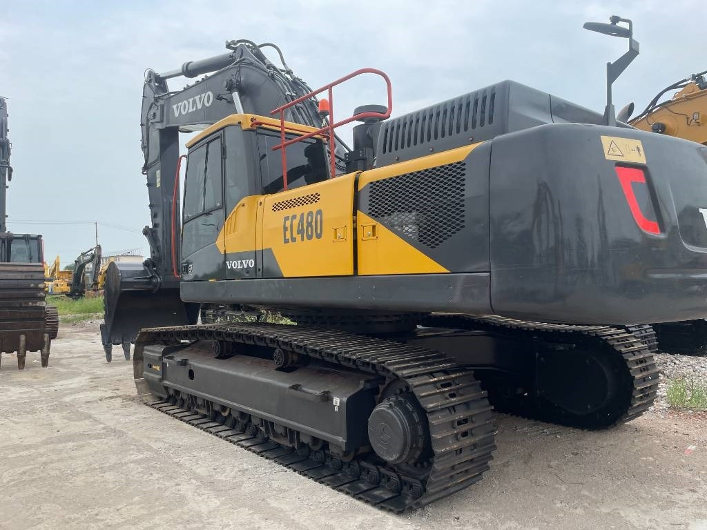 Volvo EC 480 - Lánctalpas kotró: 3 kép. Volvo EC 480 - Lánctalpas kotró: 3 kép.