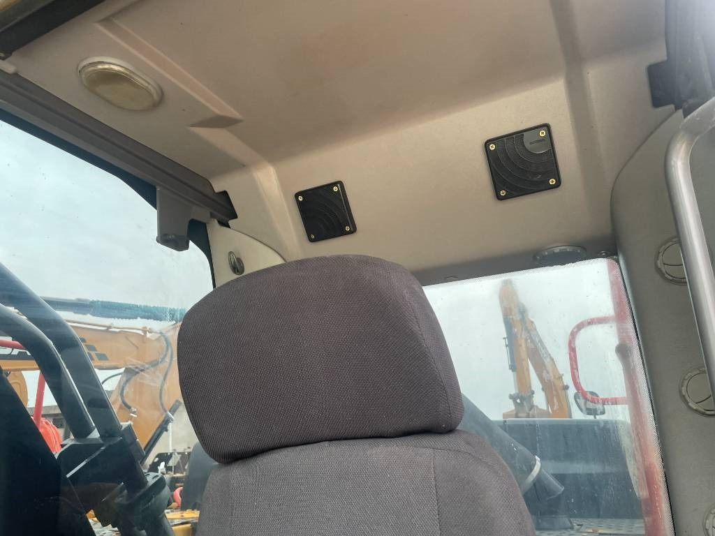 Volvo EC 480 - Lánctalpas kotró: 5 kép. Volvo EC 480 - Lánctalpas kotró: 5 kép.
