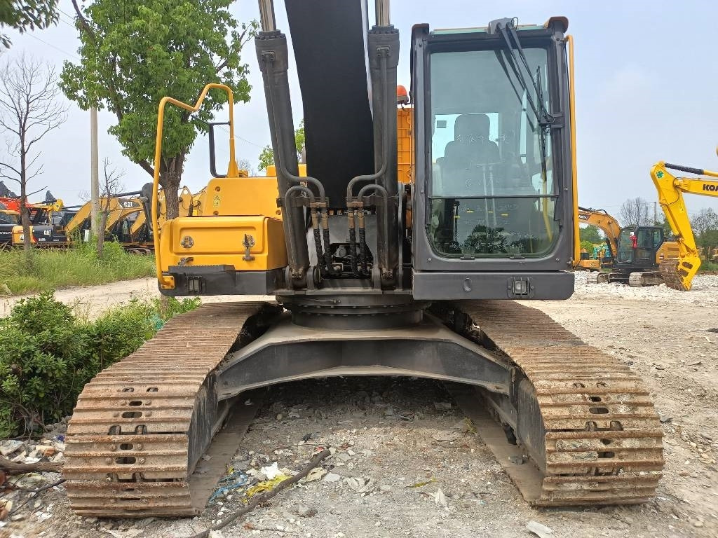 Volvo ec250 - Lánctalpas kotró: 5 kép. Volvo ec250 - Lánctalpas kotró: 5 kép.