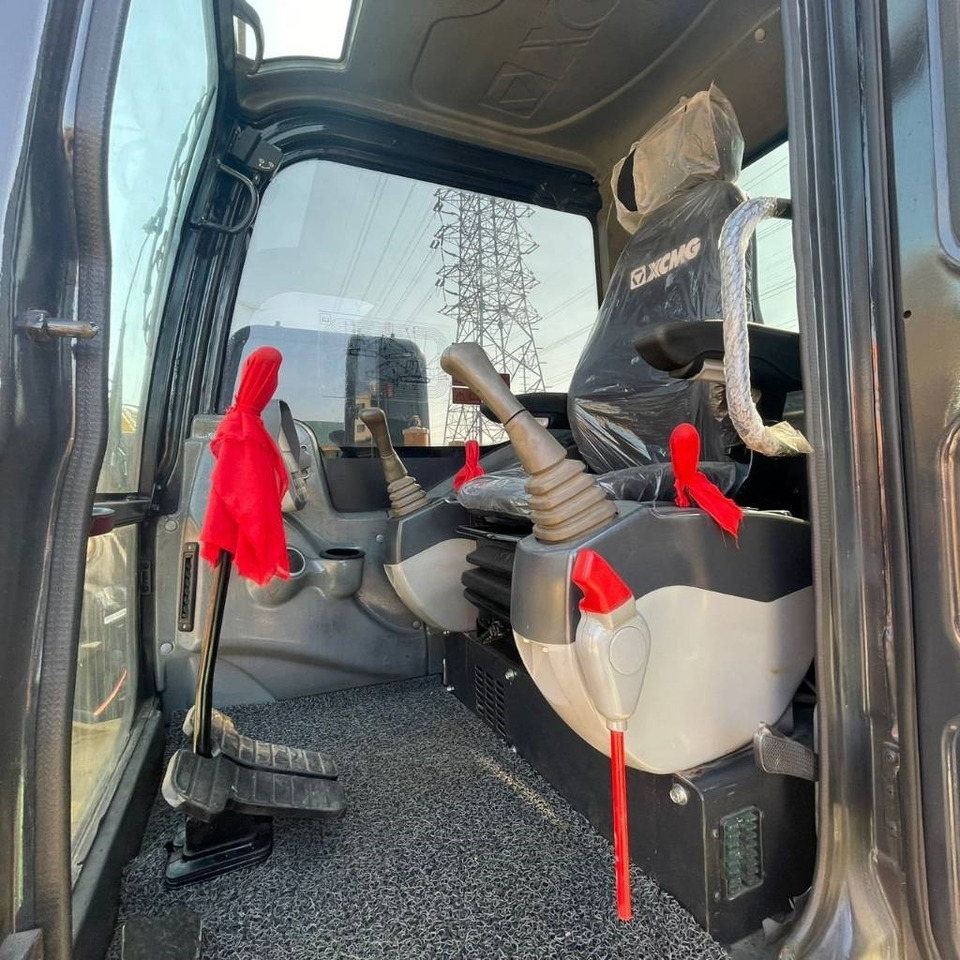 XCMG XE 60 DA  - Minikotró: 4 kép. XCMG XE 60 DA  - Minikotró: 4 kép.