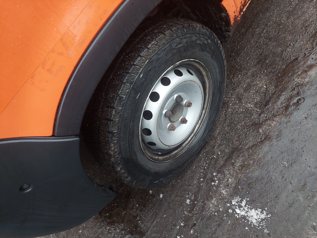 RENAULT  - Duplakabinos kisteherautó: 5 kép. RENAULT  - Duplakabinos kisteherautó: 5 kép.