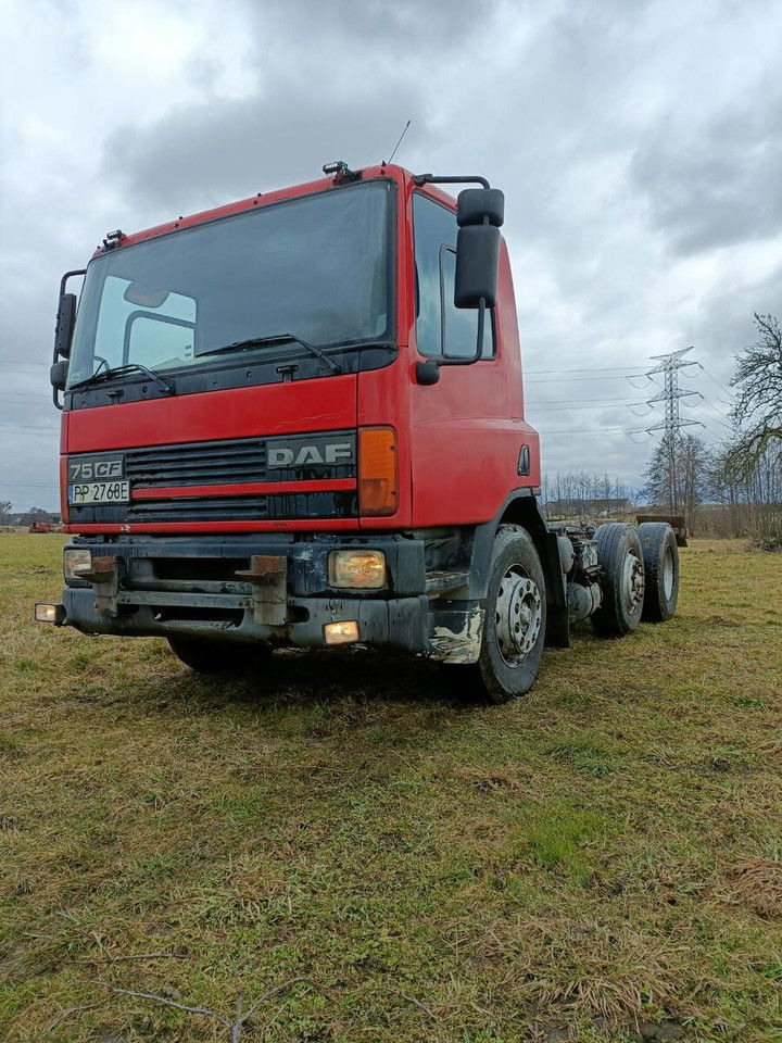 DAF CF 75.250 - Alvaz teherautó: 3 kép. DAF CF 75.250 - Alvaz teherautó: 3 kép.