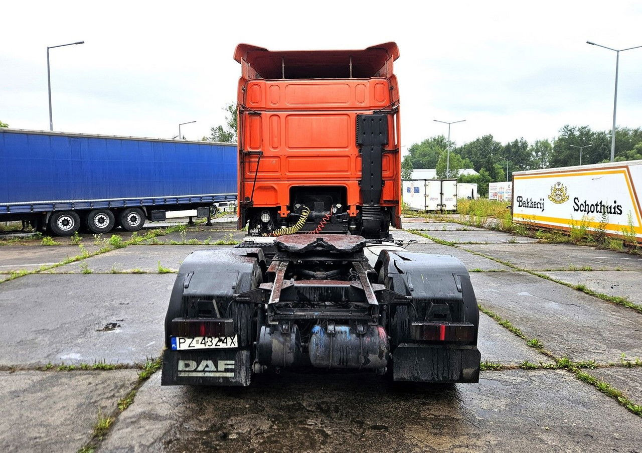 DAF XF 95.430 -2001 - Manual Pump AND Injectors - Euro 2- Manual GEA - Nyergesvontató: 4 kép. DAF XF 95.430 -2001 - Manual Pump AND Injectors - Euro 2- Manual GEA - Nyergesvontató: 4 kép.