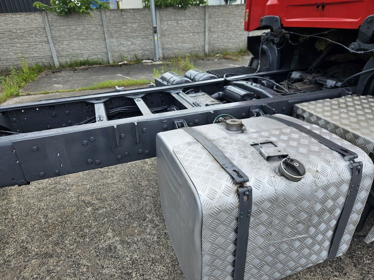 Scania 144 530 6X4 Manual Pump AND Injectros - Full Sprin G  - Alvaz teherautó: 3 kép. Scania 144 530 6X4 Manual Pump AND Injectros - Full Sprin G  - Alvaz teherautó: 3 kép.