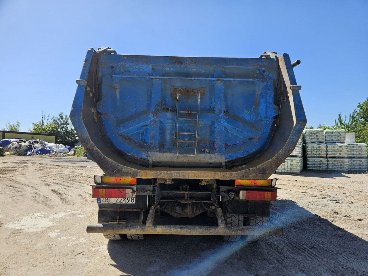 Scania R420 8X4 -Tipper -Full Spring - Billenőplatós teherautó: 5 kép. Scania R420 8X4 -Tipper -Full Spring - Billenőplatós teherautó: 5 kép.