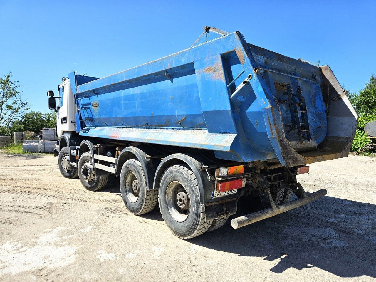 Scania R420 8X4 -Tipper -Full Spring - Billenőplatós teherautó: 4 kép. Scania R420 8X4 -Tipper -Full Spring - Billenőplatós teherautó: 4 kép.