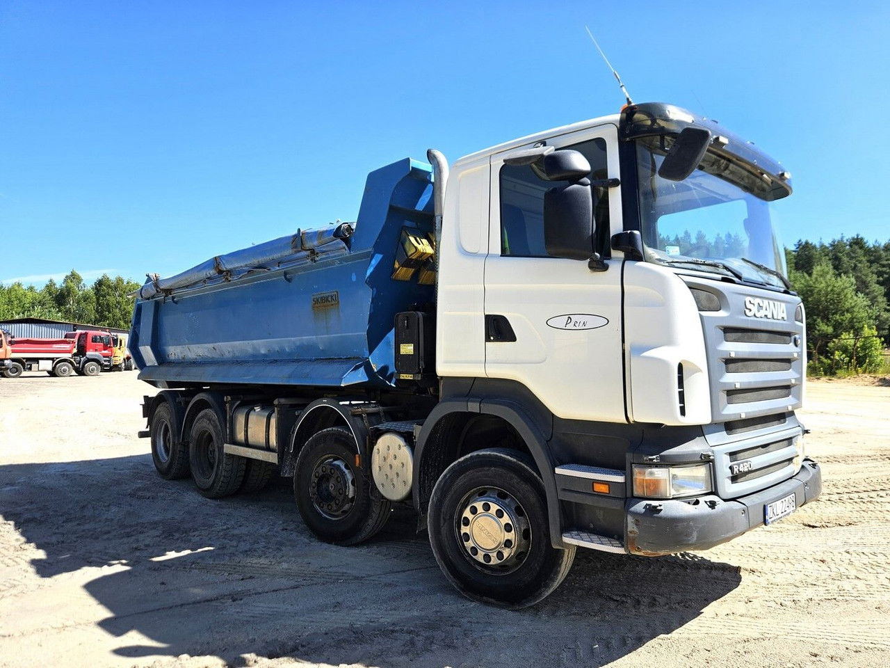 Scania R420 8X4 -Tipper -Full Spring - Billenőplatós teherautó: 3 kép. Scania R420 8X4 -Tipper -Full Spring - Billenőplatós teherautó: 3 kép.