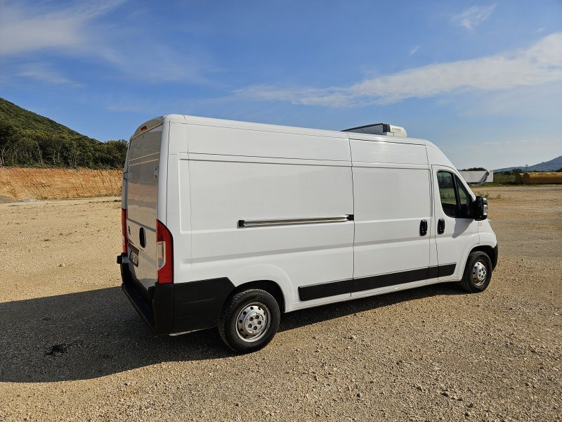 Citroen Jumper - Hűtős kisteherautó: 2 kép. Citroen Jumper - Hűtős kisteherautó: 2 kép.