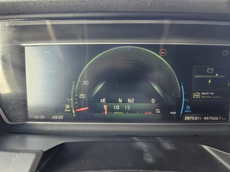 Volvo FH500 - Nyergesvontató: 3 kép. Volvo FH500 - Nyergesvontató: 3 kép.