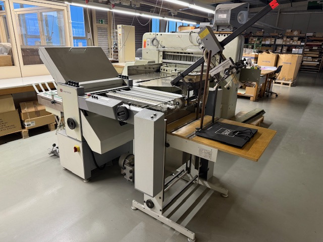 Bäuerle CAS 524 - Hajtógatógép: 1 kép. Bäuerle CAS 524 - Hajtógatógép: 1 kép.