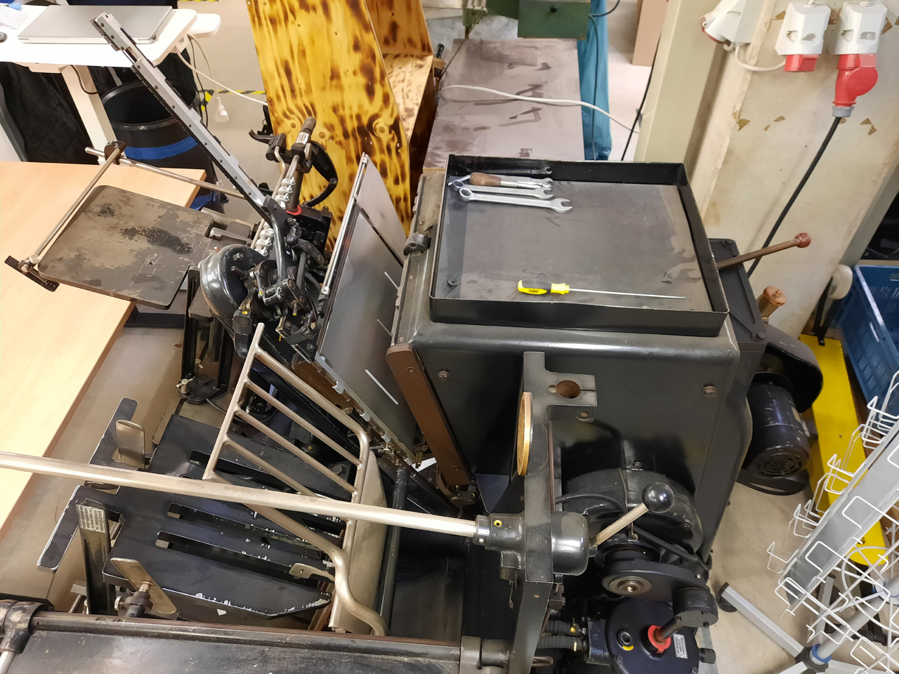 HEIDELBERG GTS - Nyomdagép: 2 kép. HEIDELBERG GTS - Nyomdagép: 2 kép.