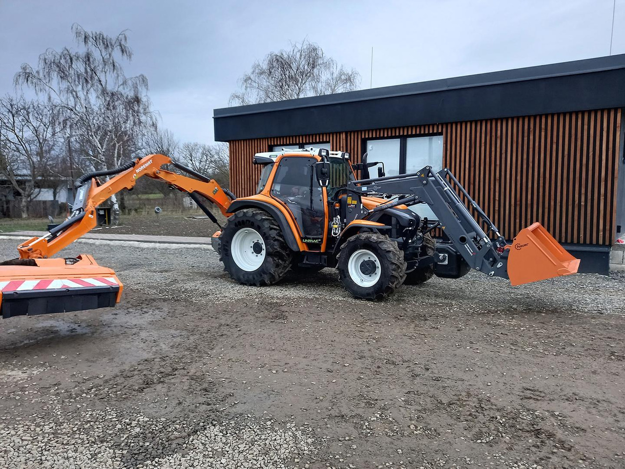Lintrac Linder, Perkins, 90 - Traktor: 3 kép. Lintrac Linder, Perkins, 90 - Traktor: 3 kép.