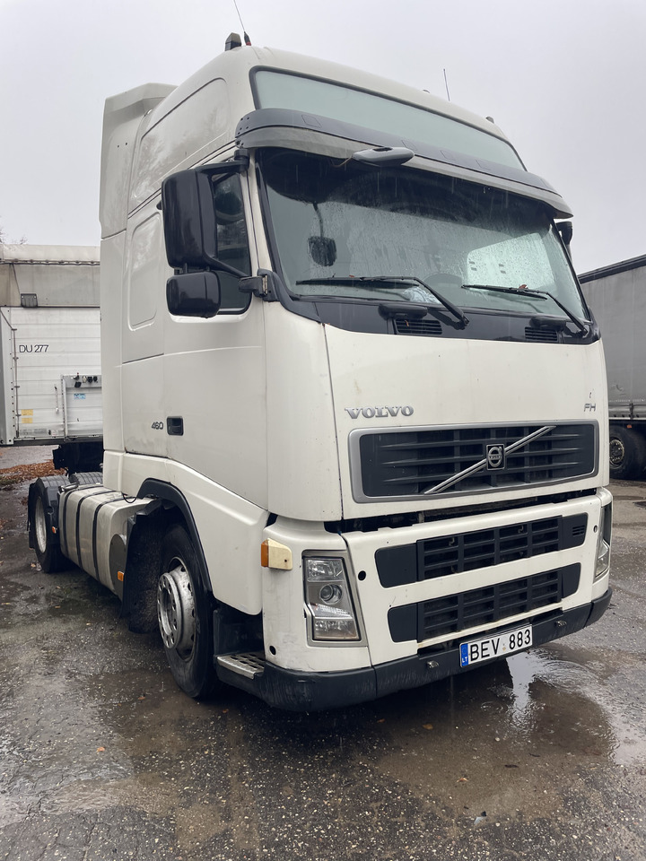 VOLVO FH460 RETARDER - Nyergesvontató: 2 kép. VOLVO FH460 RETARDER - Nyergesvontató: 2 kép.