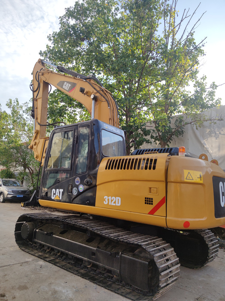 CATERPILLAR 312D - Lánctalpas kotró: 4 kép. CATERPILLAR 312D - Lánctalpas kotró: 4 kép.