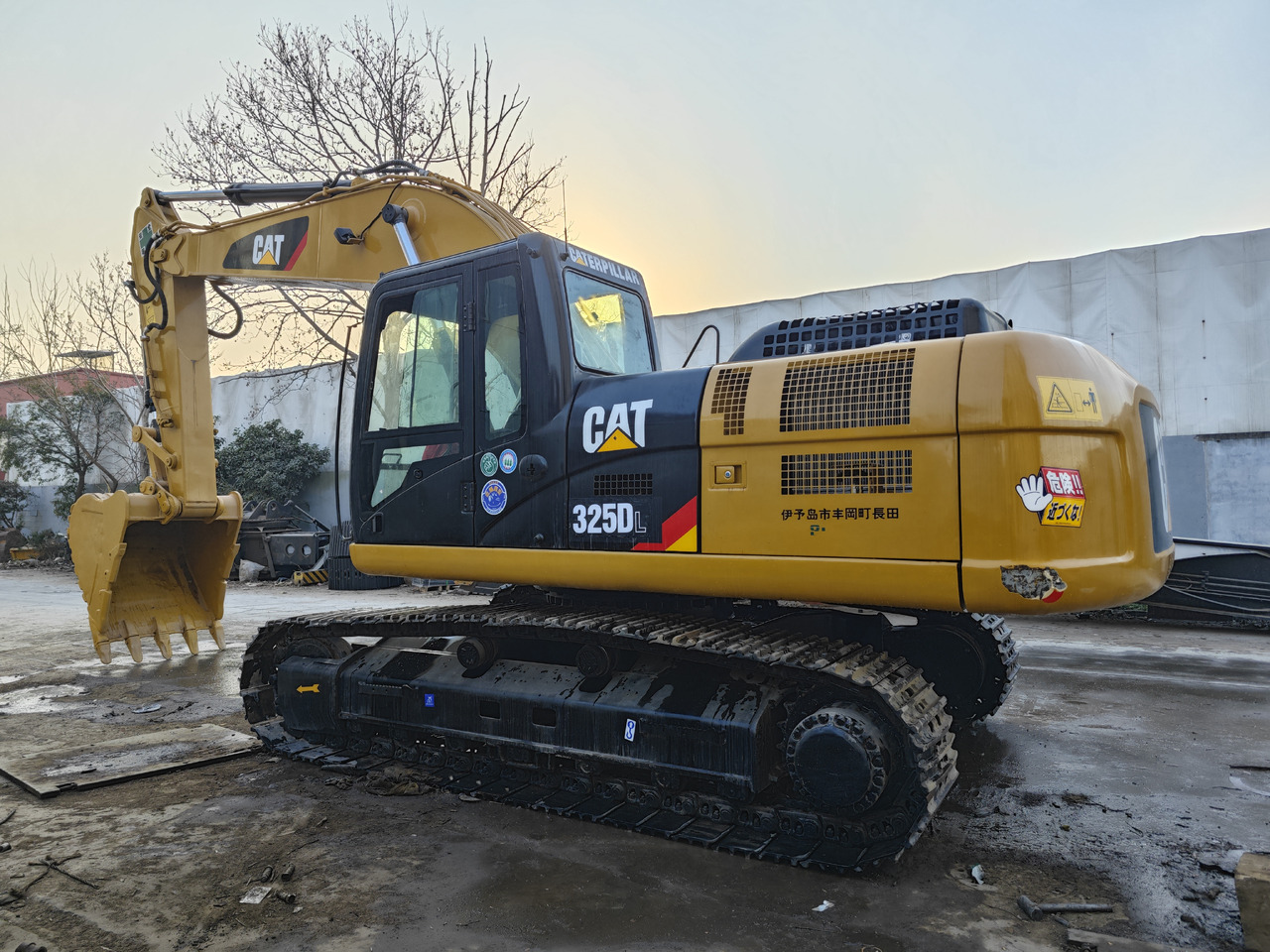 CATERPILLAR 325D used excavator 325C 325 - Lánctalpas kotró: 1 kép. CATERPILLAR 325D used excavator 325C 325 - Lánctalpas kotró: 1 kép.
