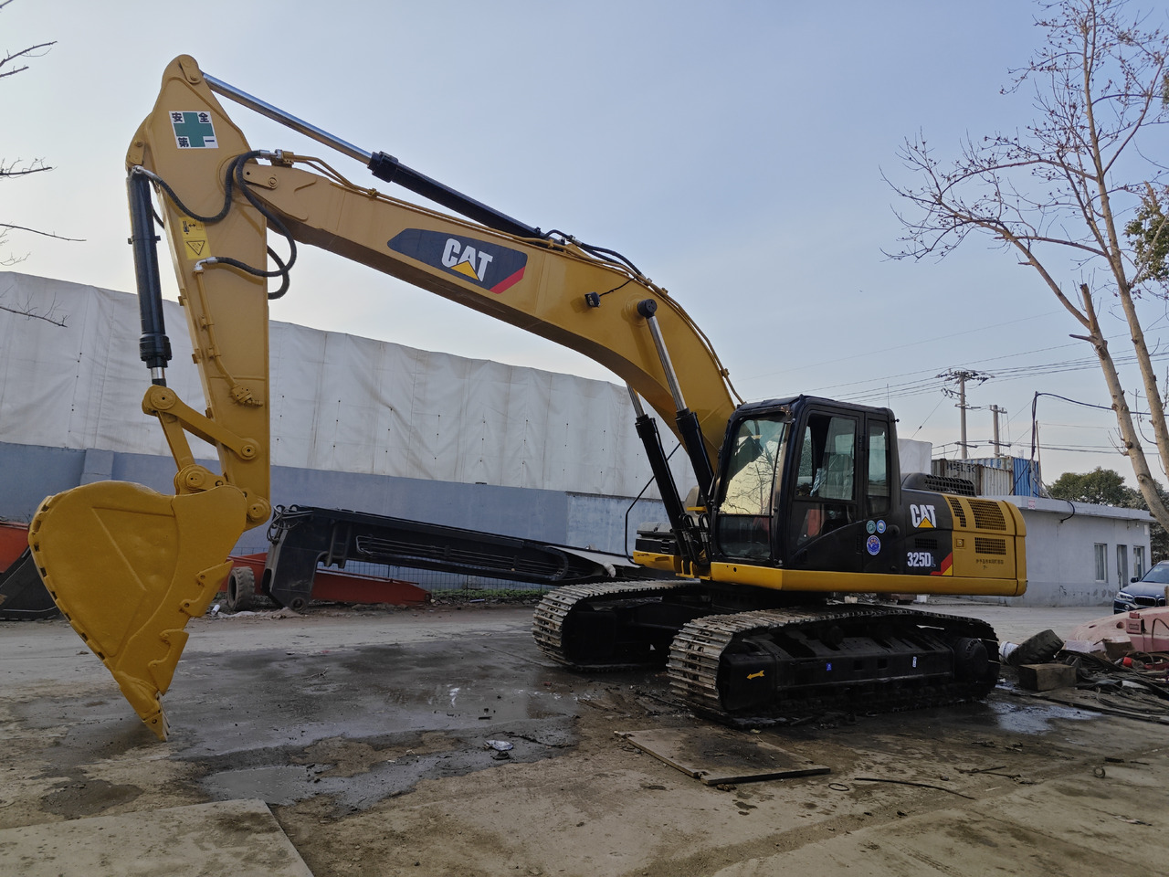 CATERPILLAR 325D used excavator 325C 325 - Lánctalpas kotró: 2 kép. CATERPILLAR 325D used excavator 325C 325 - Lánctalpas kotró: 2 kép.